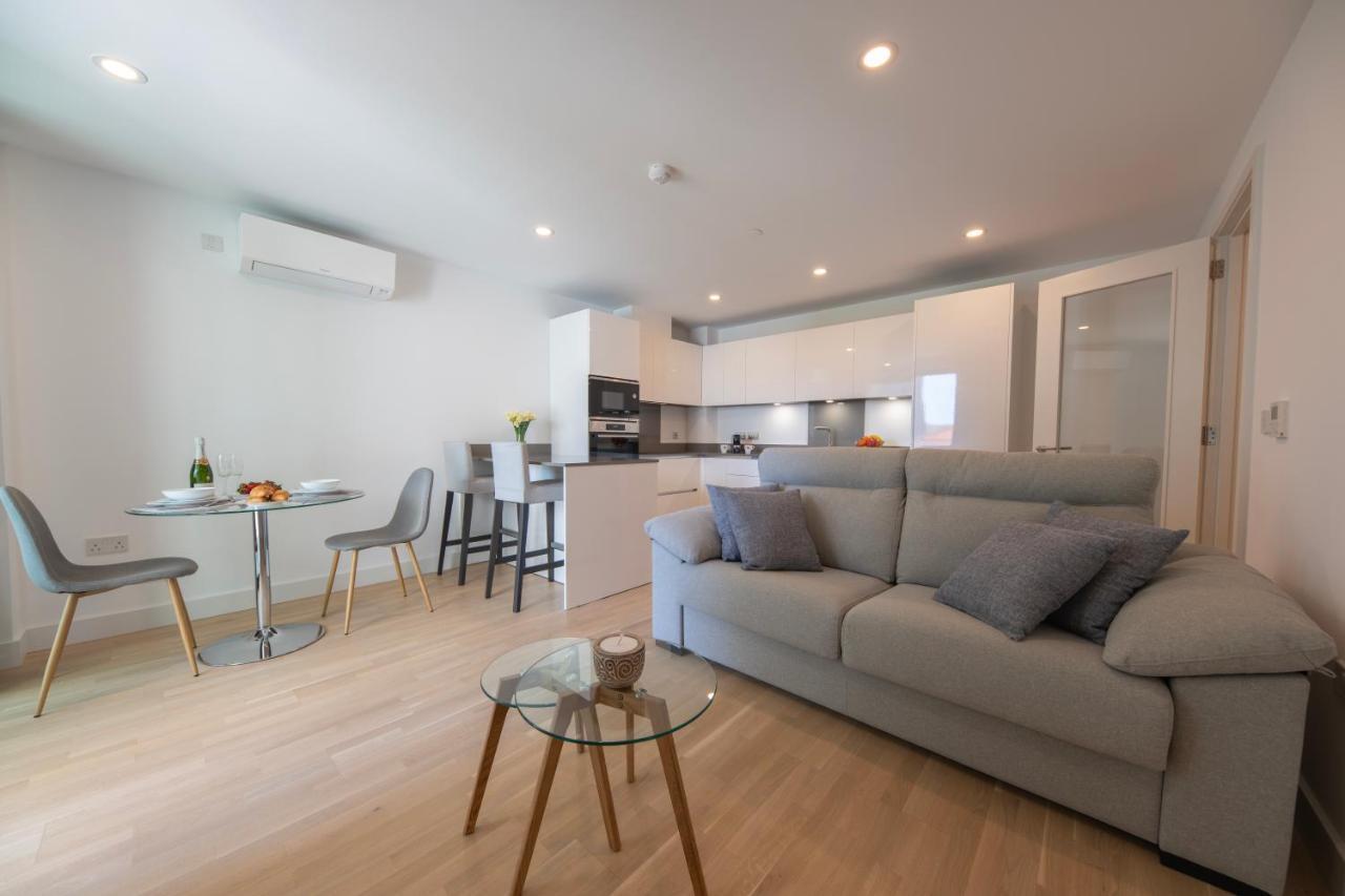 Brand New Luxury 1 Bed 2 Bath Apartment - Spa & Pool Gibraltar Eksteriør bilde