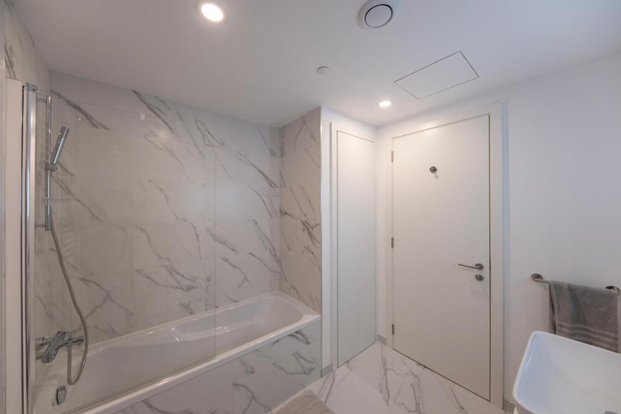 Brand New Luxury 1 Bed 2 Bath Apartment - Spa & Pool Gibraltar Eksteriør bilde